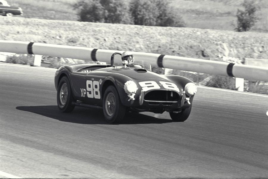  AC Cobra (Mk I) 1962 года  (фото 4 из 13)